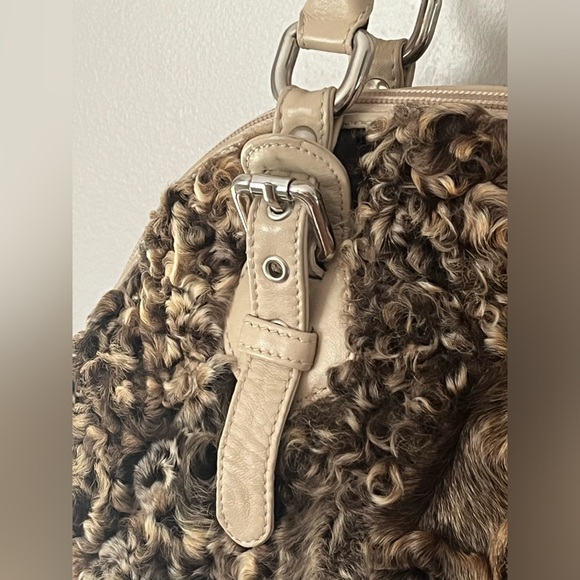 Women’s PAOLO MASI MONGOLIAN CURLY LAMB FUR LEATHER HAND / SHOULDER PURSE  👜 - Picture 3 of 12